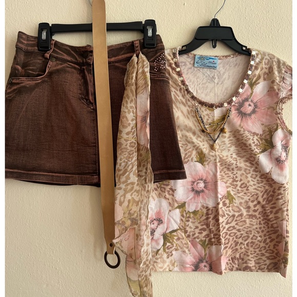 Miss Blumarine Other - Miss Blumarine Pink Floral Top Brown Skirt jeans 3 Pc Set belt Italy size 10-12